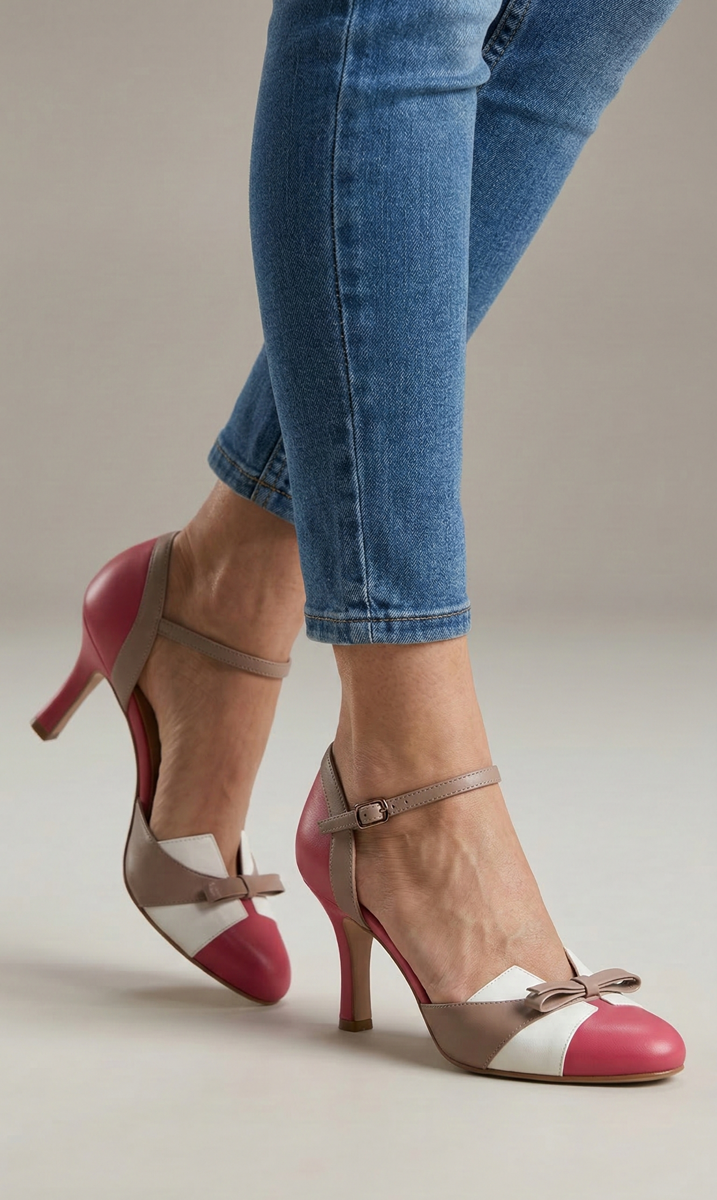 Alicia | Tacones de Cuero con Brida de Tobillo y Lazo