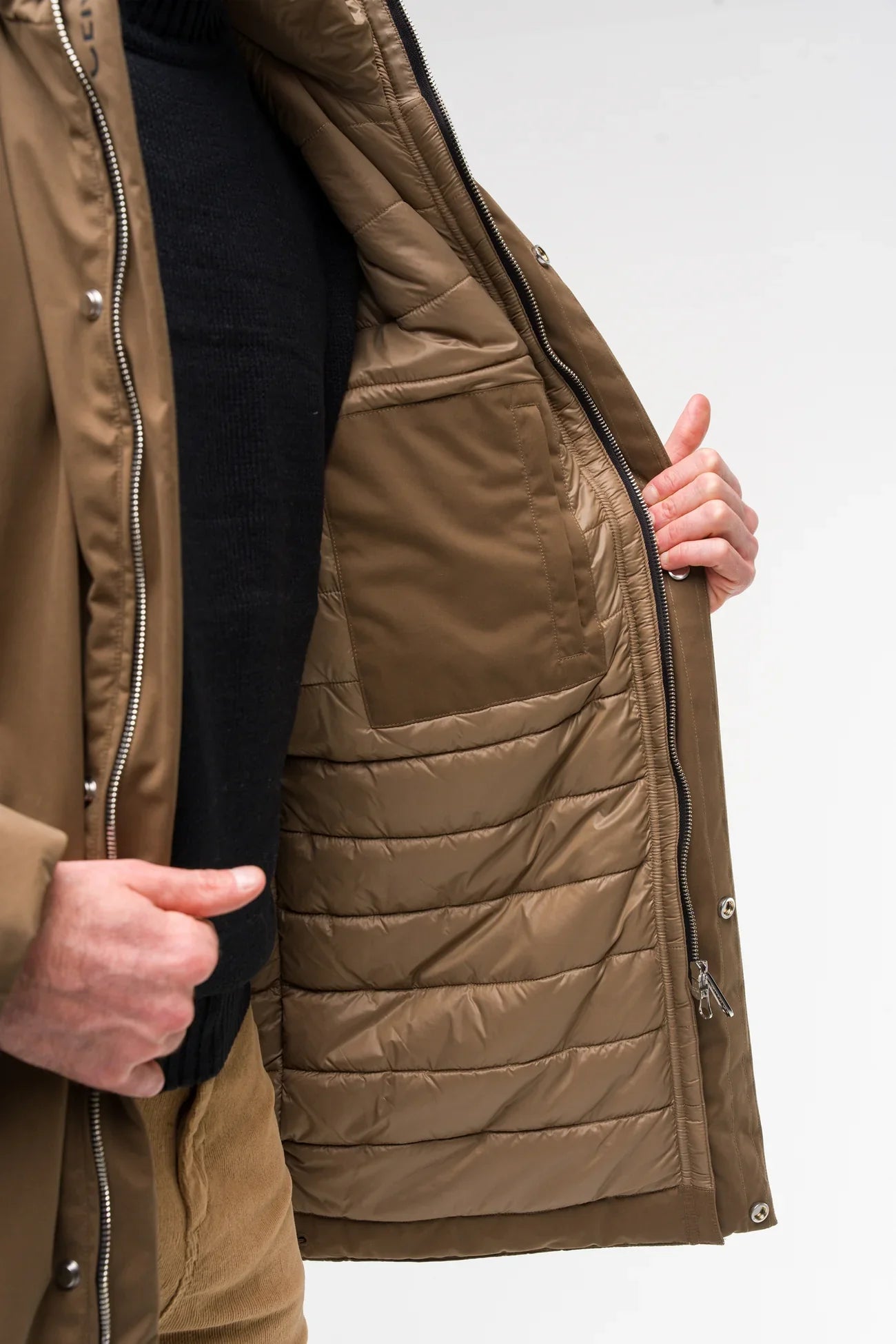 Parka Larga con Capucha